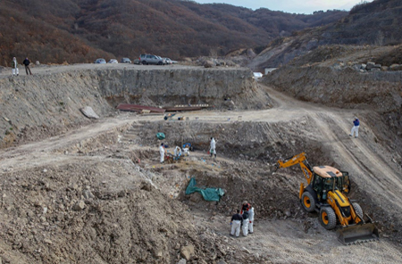 Eксхумација посмртних остатака у руднику Kижевак код Рашке 